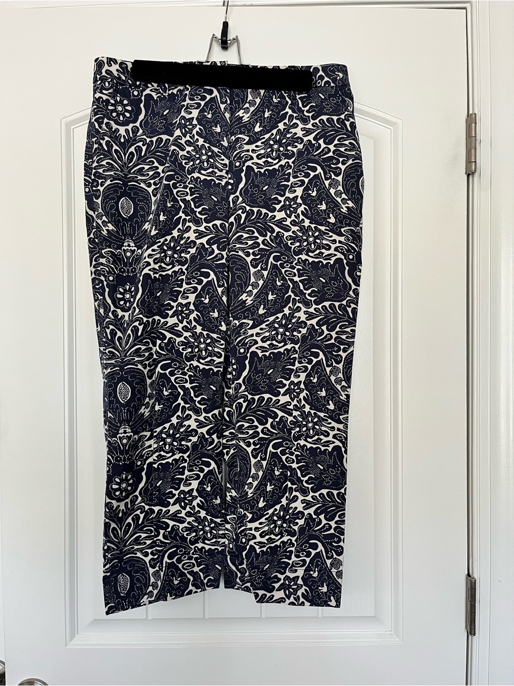 Lands' End Navy and White Paisley Chino Cropped Straight Leg Pants Size 8